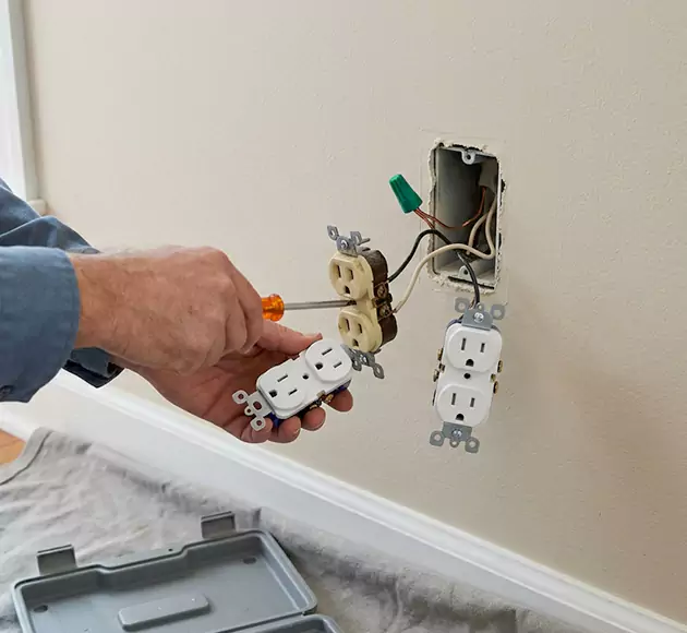Professional Outlet Replacement: Your Local Swap-Out Team in Montgomery, AL